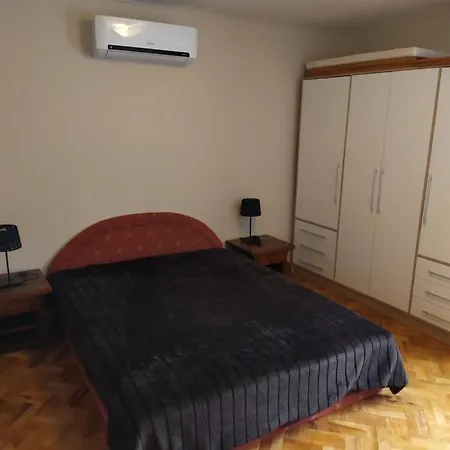 Ametiszt Wellness Apartmanhaz *