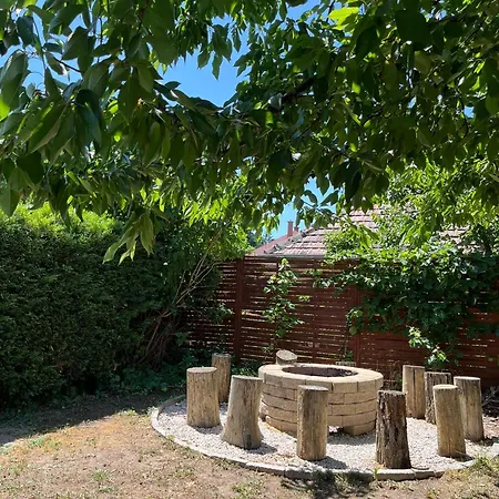 Ametiszt Wellness Apartmanhaz *