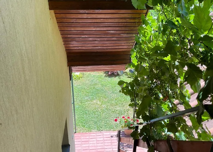 Ametiszt Wellness Apartmanhaz * Siófok